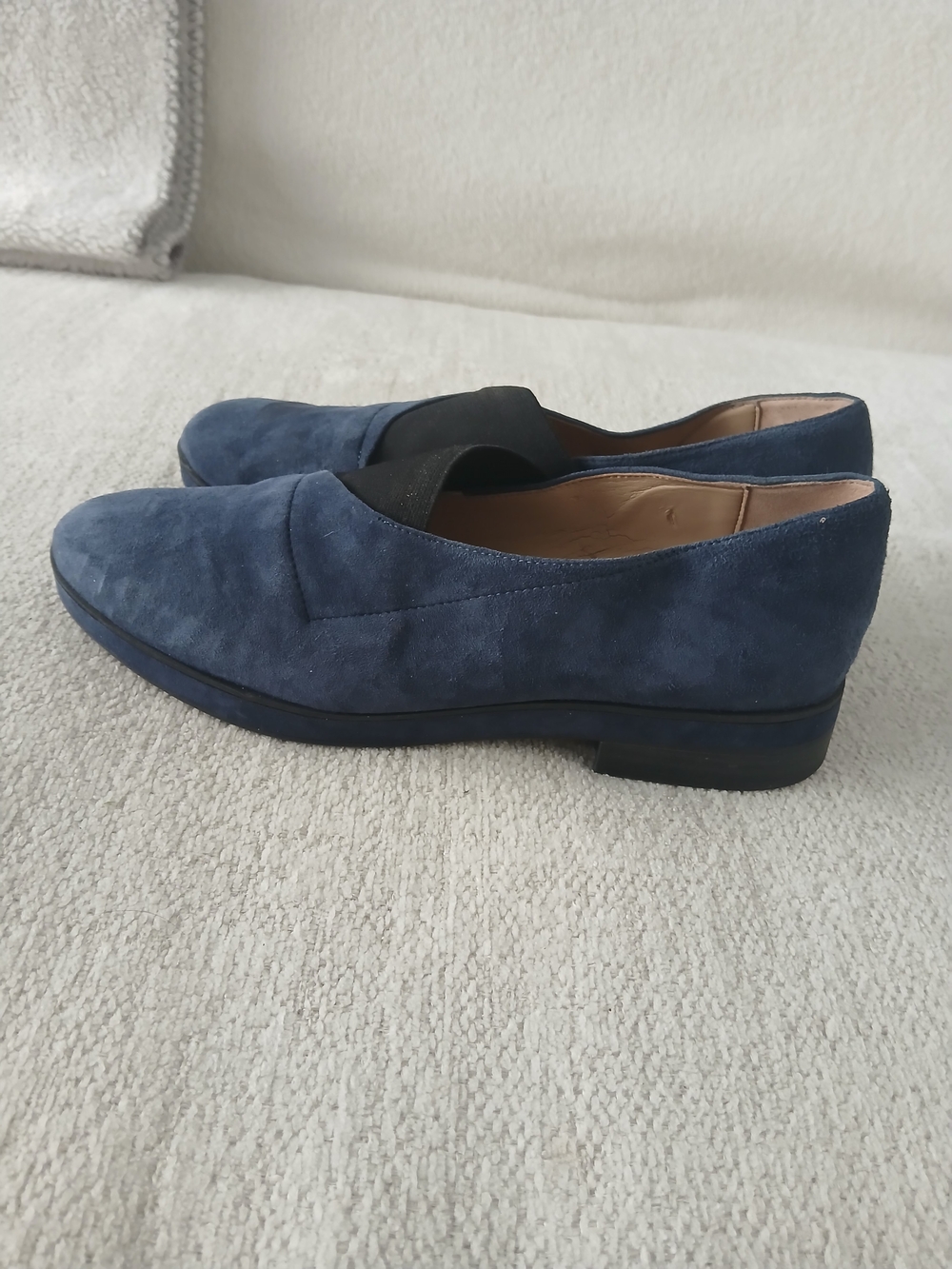 •NATURALIZER• Navy Suede Slip-On Loafers